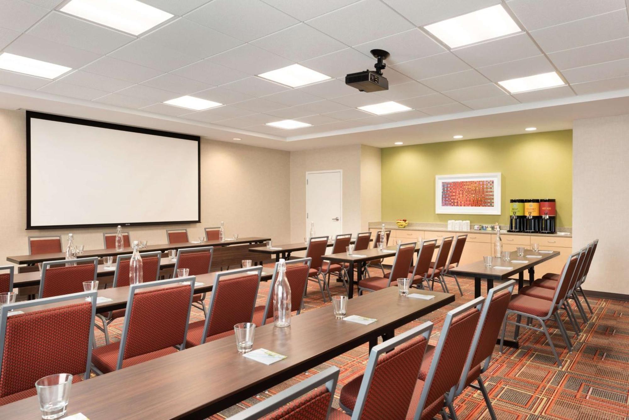 Home2 Suites By Hilton Milwaukee Brookfield Waukesha Extérieur photo