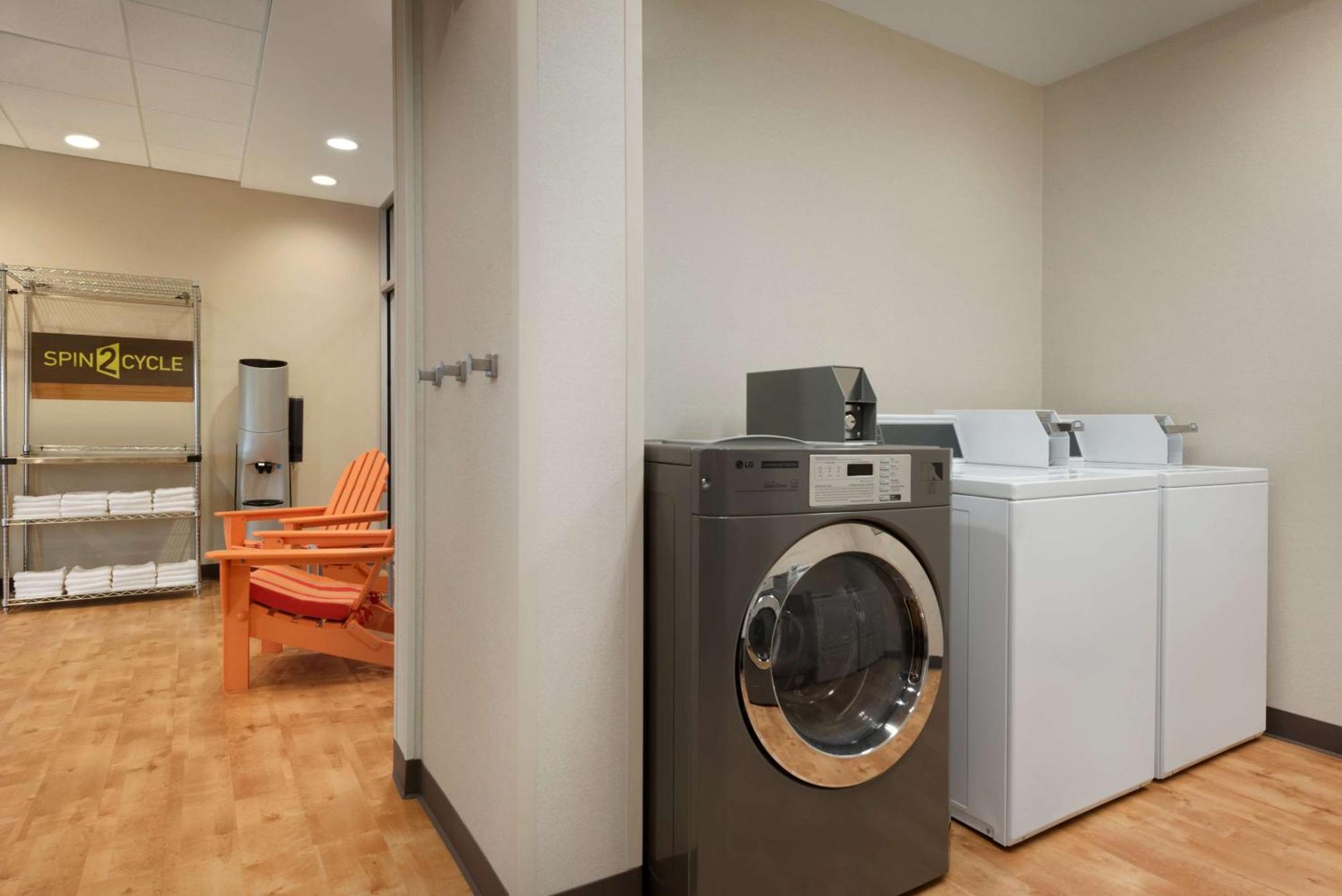 Home2 Suites By Hilton Milwaukee Brookfield Waukesha Extérieur photo